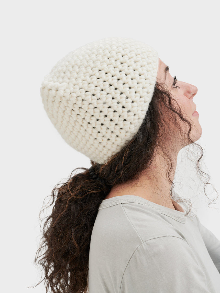 Beginner crochet hat kit - Hello June – The Lanners